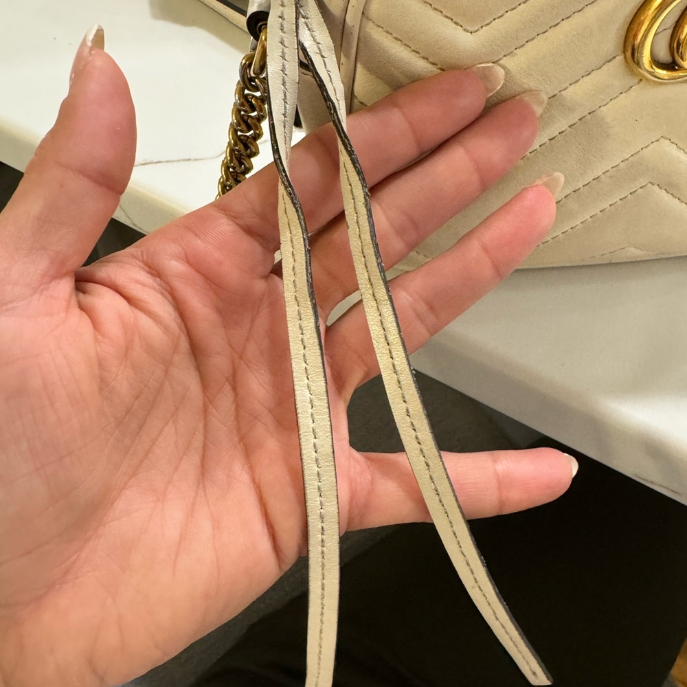 Gucci Beige Chevron Crossbody Bag - Picture 4 of 9